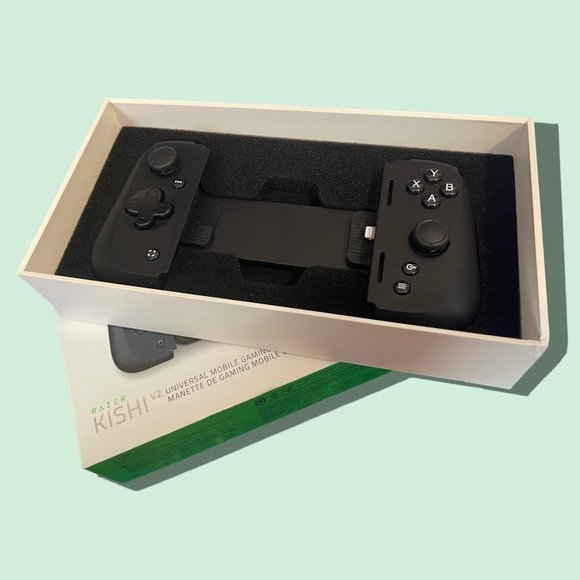 Razer Kishi V2 Mobile Gaming Controller for iPhone - Black